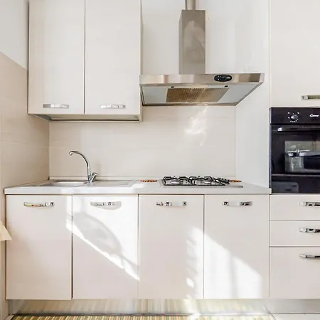 Guesthost - Sweet - Cozy In Apartment *