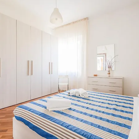Apartment Guesthost - Sweet - Cozy In La Spezia