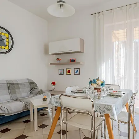 Apartment Guesthost - Sweet - Cozy In *