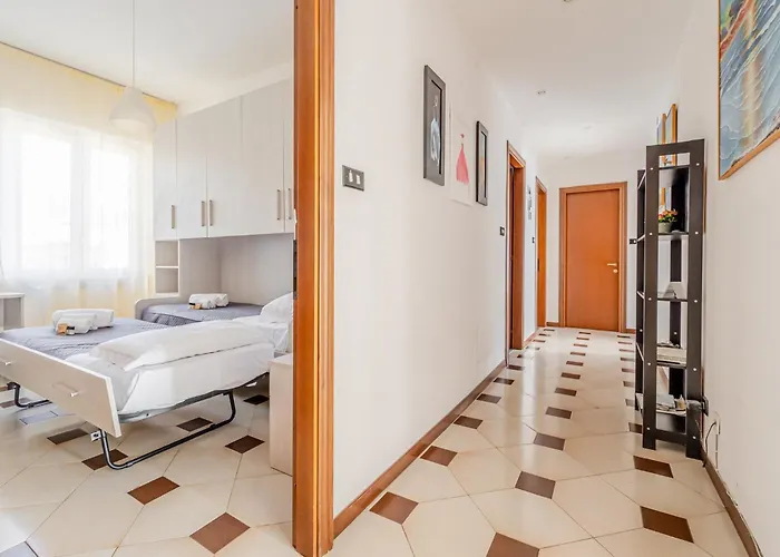 Guesthost - Sweet - Cozy In La Spezia